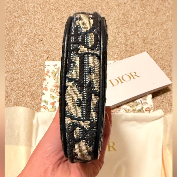 Dior 30 Montaigne Call'in Dior Phone Holder - Picture 5 of 12